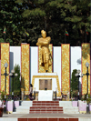 King Bayinnaung Statue