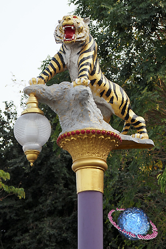 Tiger Street Lantern, Tambon Muang Chum, Amphur Tha Muang, Kanchanaburi