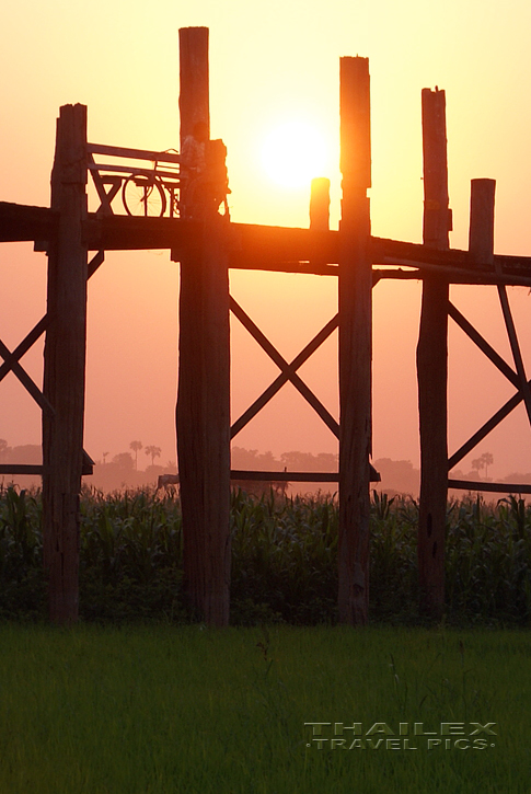 Sunset, Amarapura (Myanmar)